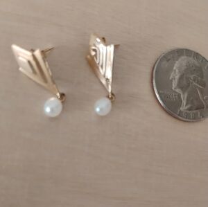 14K Gold and Pearl Post